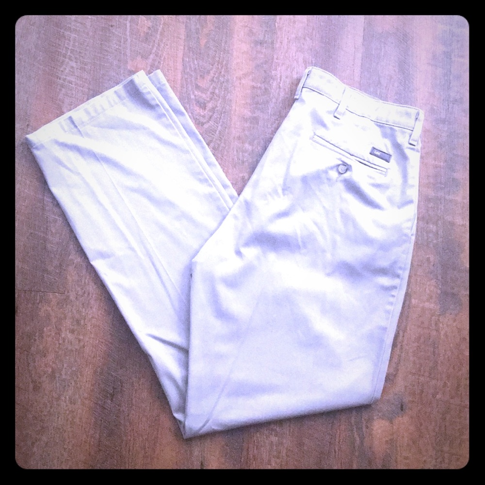 Men’s Lee Khaki Pants. Size 34x34.